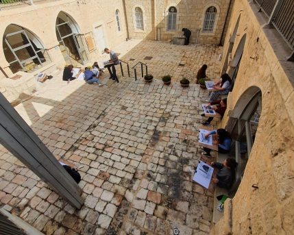 562b1c02-8134-4966-a0ee-2c107ef13cfa