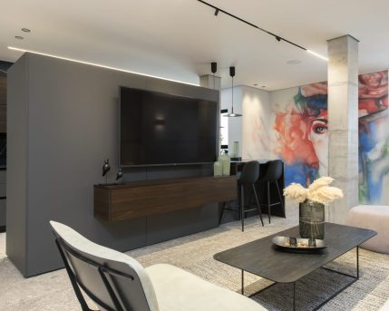 9a4288a4-4e3b-4917-9f3f-3a54259984db