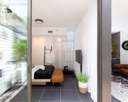 חגית אילוז 7